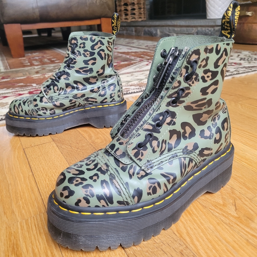 Dr Martens Sinclair Distorted Leopard Boots